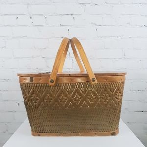VINTAGE 1950s HAWKEYE Two Tone Diagonal Weave Design 18.5" Picnic Basket
